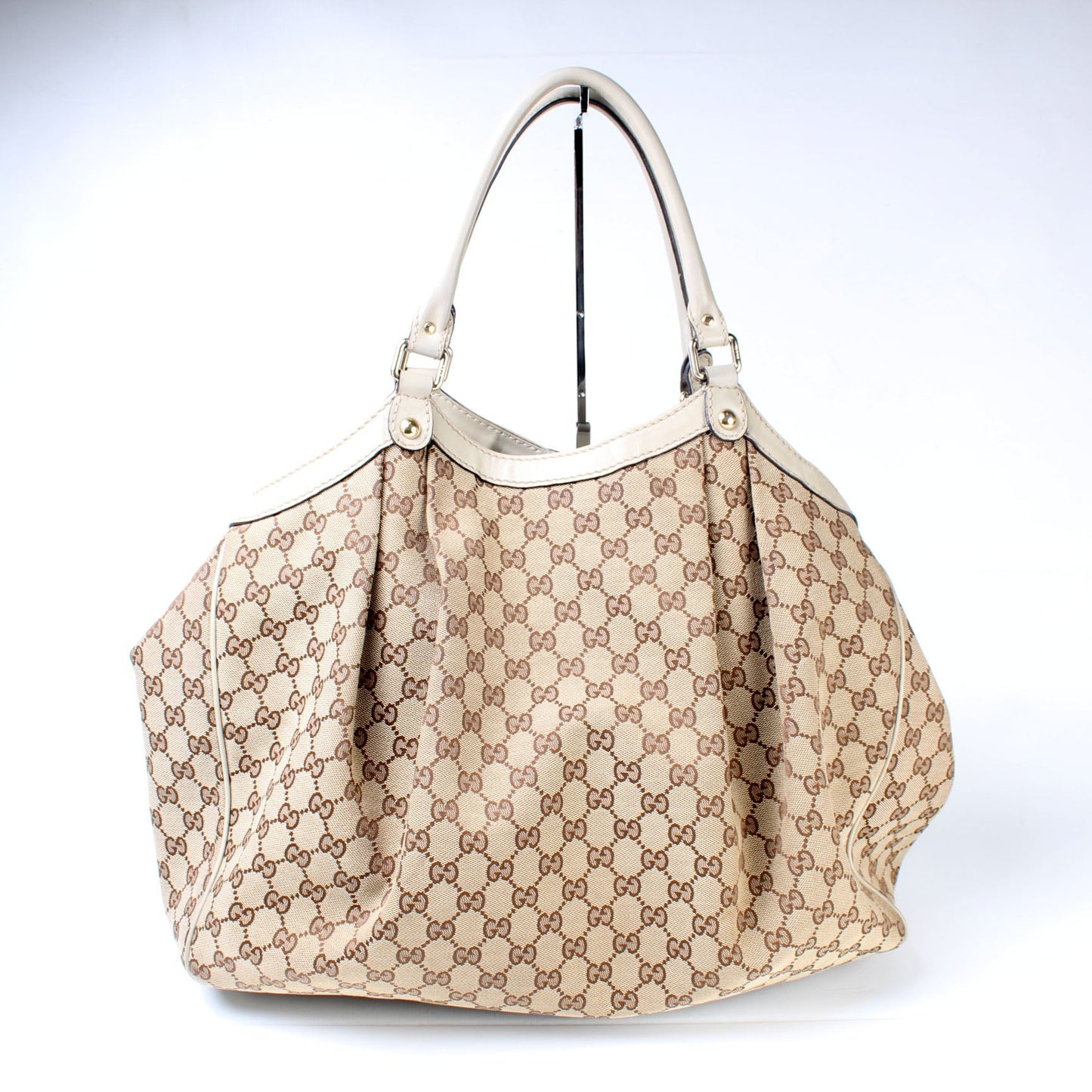 Gucci 211943 Sukey GG Canvas Large Bag