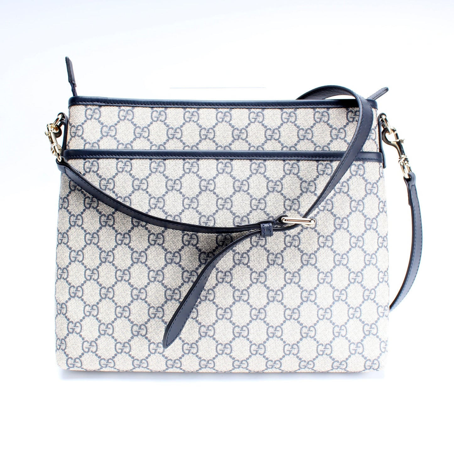 Gucci 388924 GG Supreme Crossbody Bag