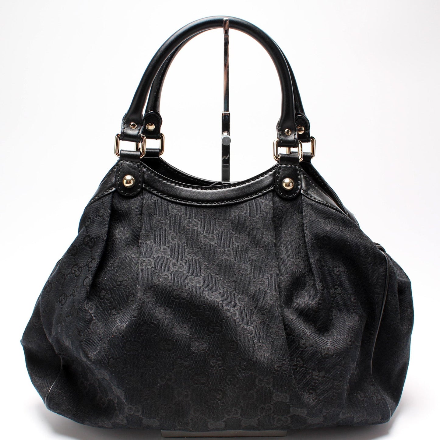 Gucci 211944 Sukey GG Canvas Medium Bag