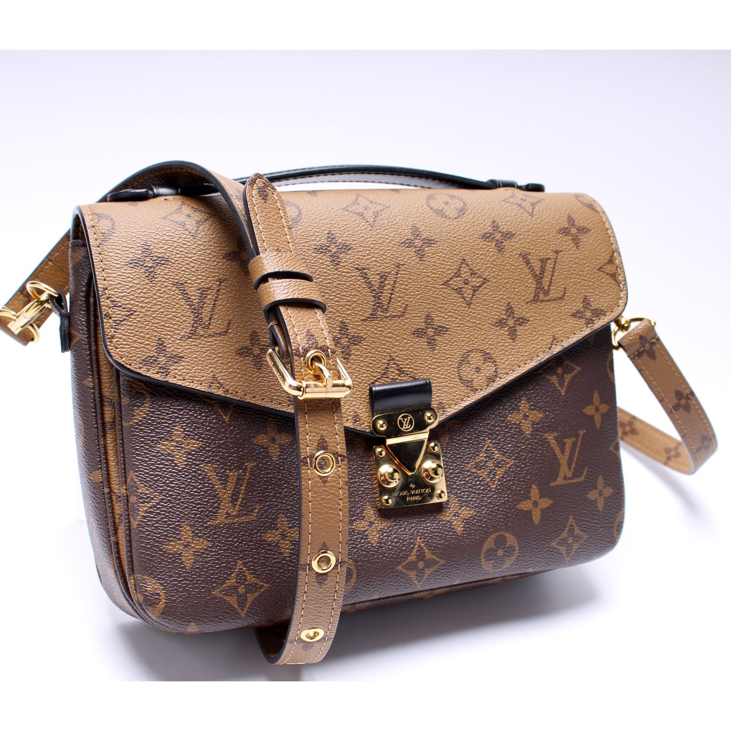Louis Vuitton Pochette Metis Reverse Monogram