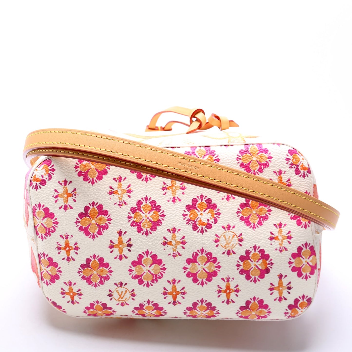Louis Vuitton Neonoe BB Coral By The Pool