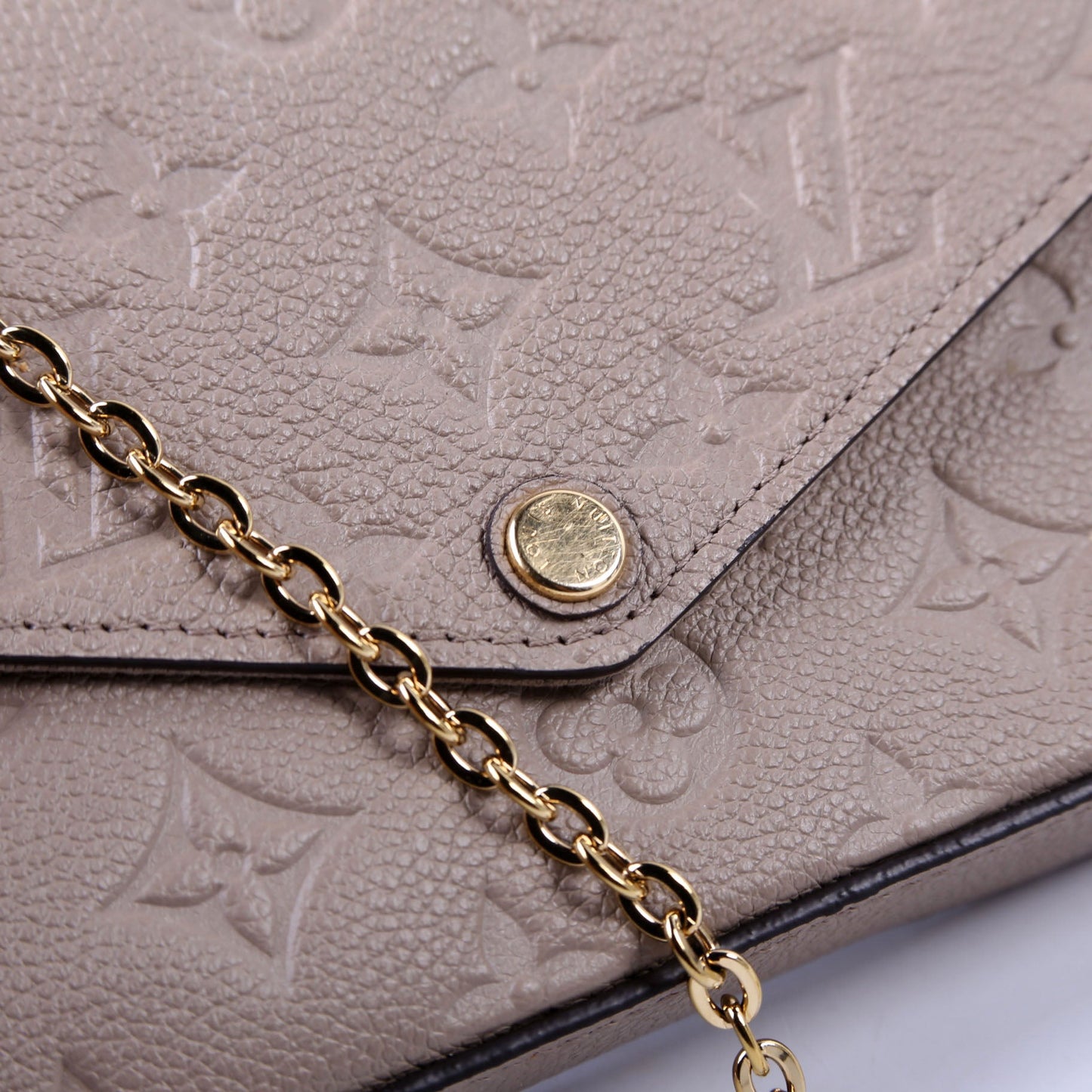 Louis Vuitton Pochette Felicie Empreinte Turtledove