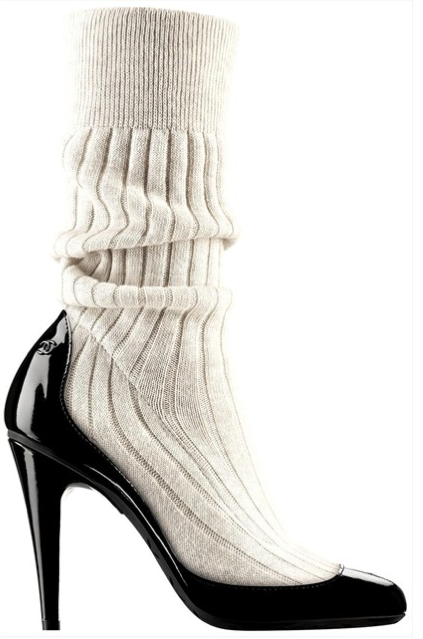 CHANEL BLACK PATENT LEATHER KNIT SOCK BOOTIES SIZE 37.5