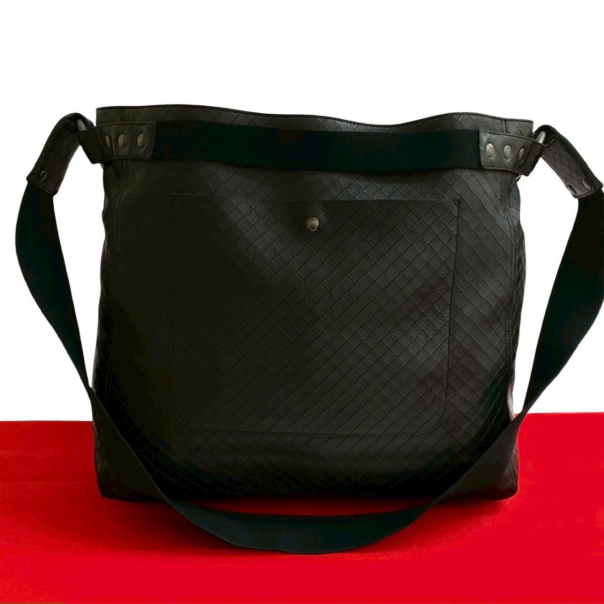 BOTTEGAVENETA Shoulder Bag leather black Intretti Mirage mens