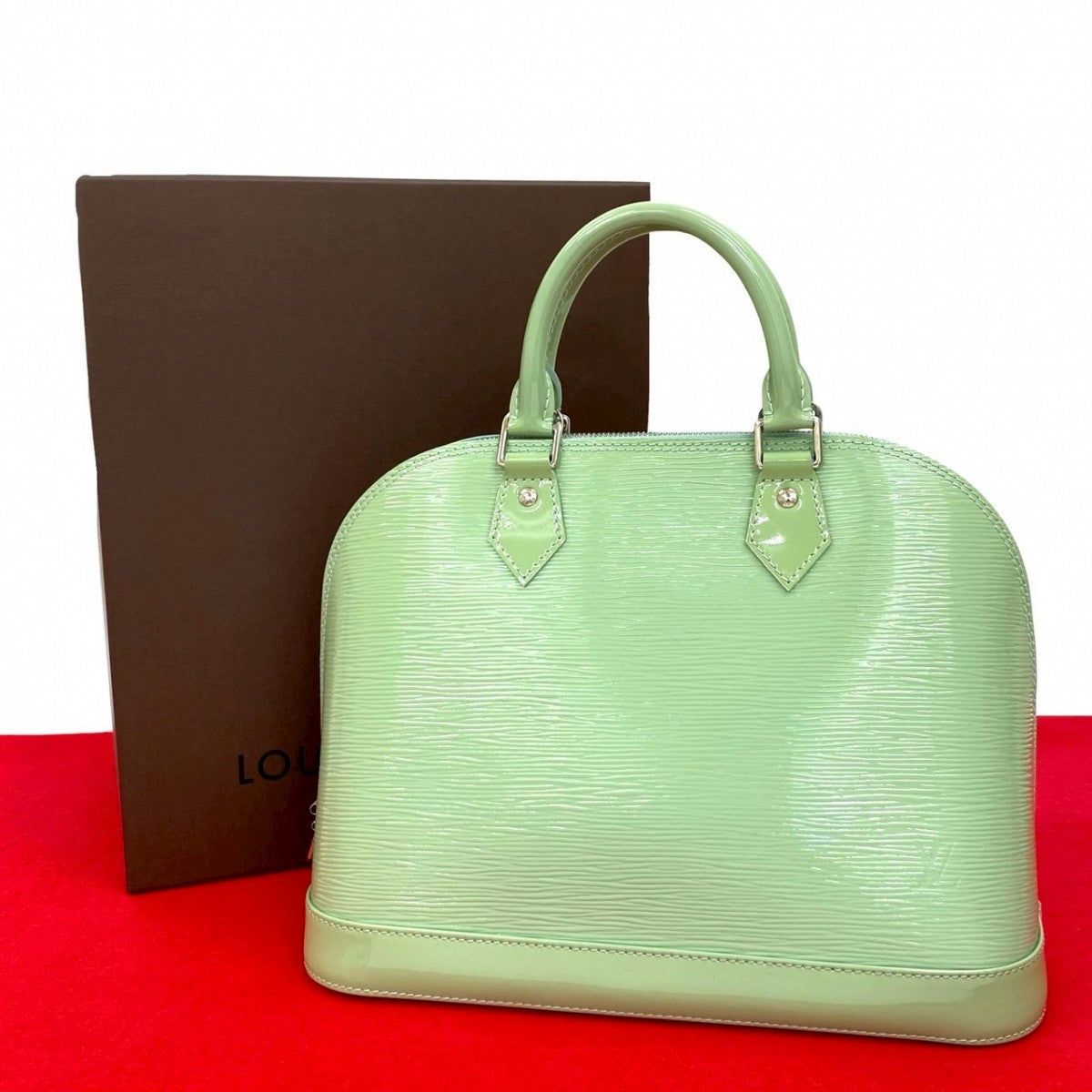 LOUIS VUITTON Handbag M40625 Patent leather Mint green Epi Alma PM