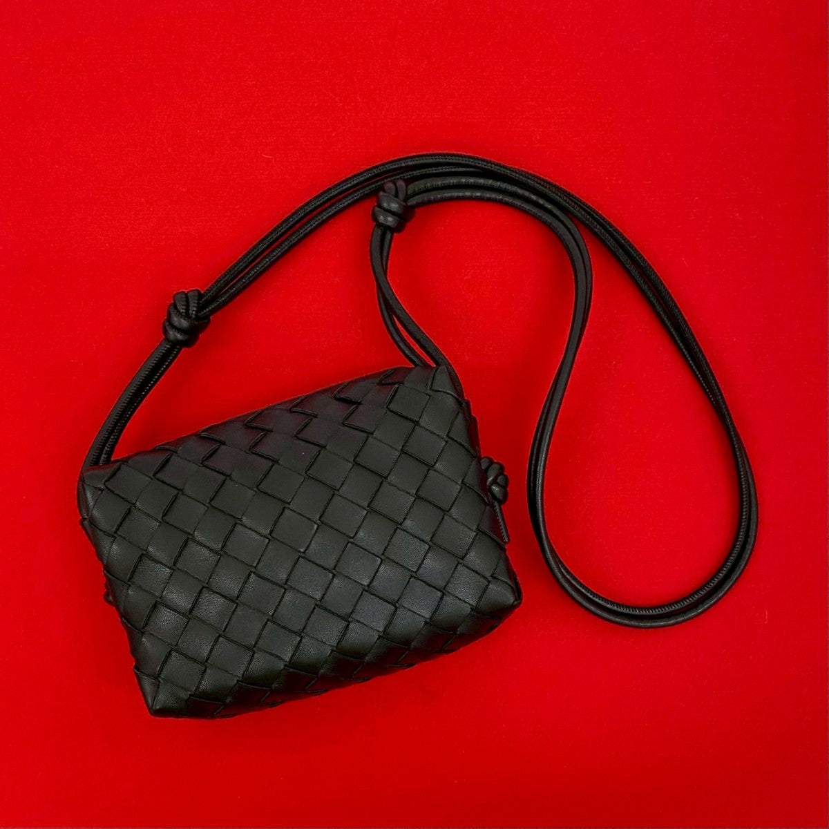 BOTTEGAVENETA Shoulder Bag leather black Small Loop Bag