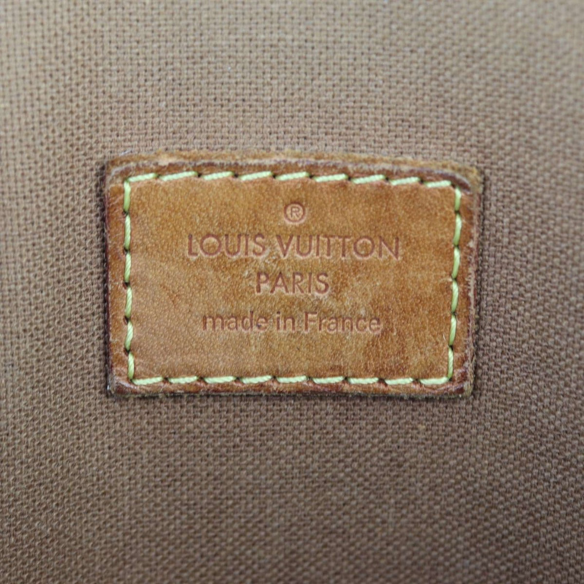 Louis Vuitton Beaubourg Tote Monogram