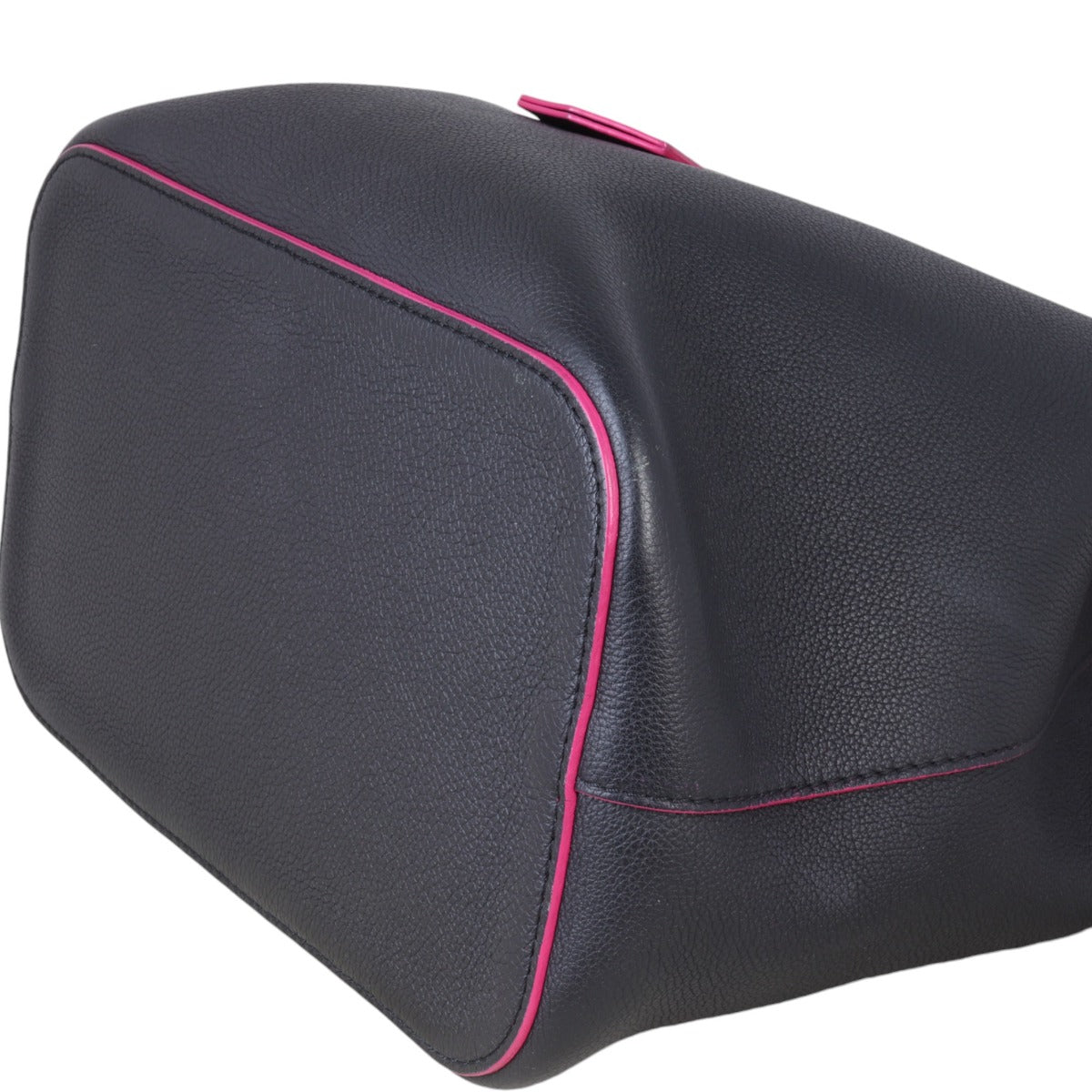 Louis Vuitton Lockme Bucket