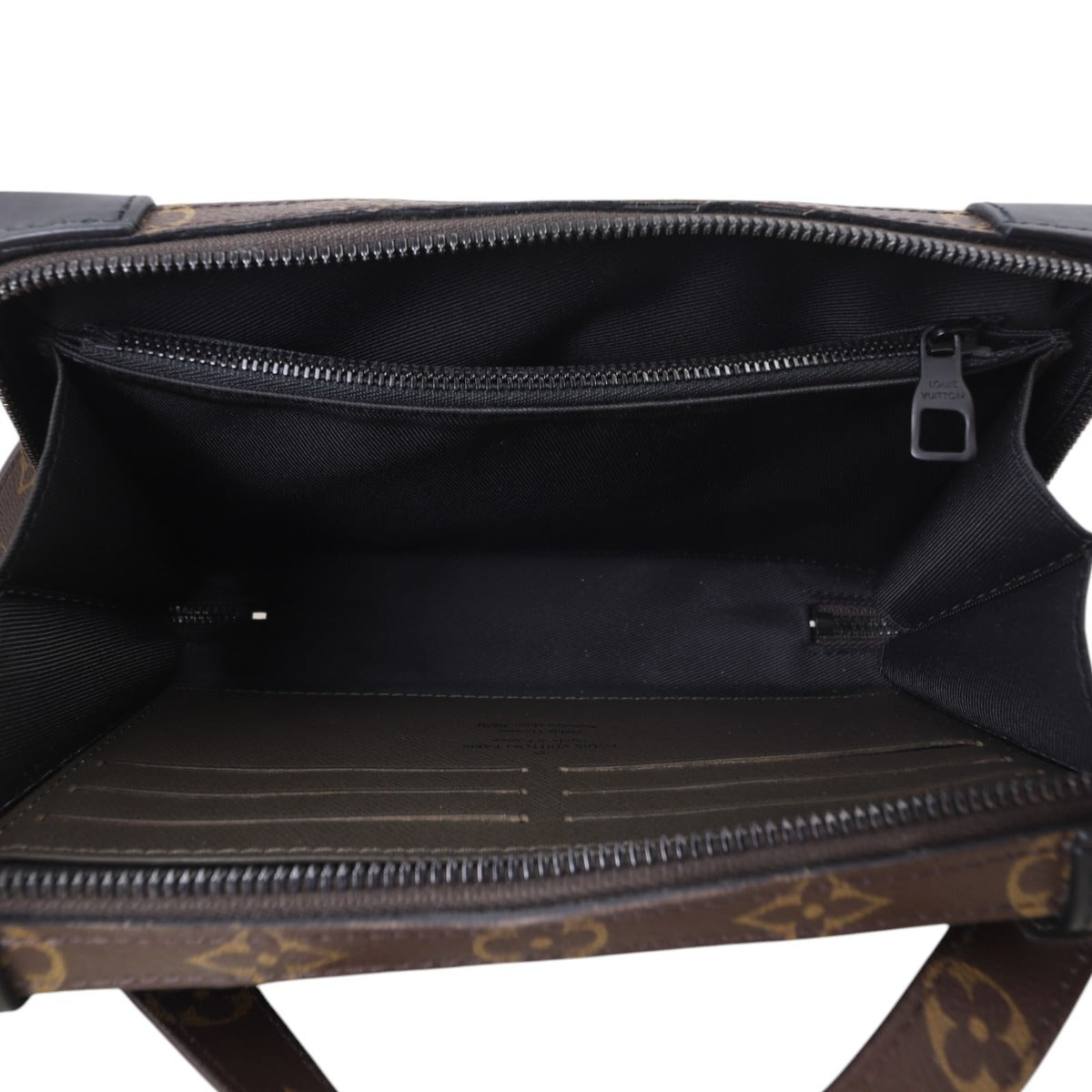 Louis Vuitton Soft Trunk Wallet Monogram Taiga