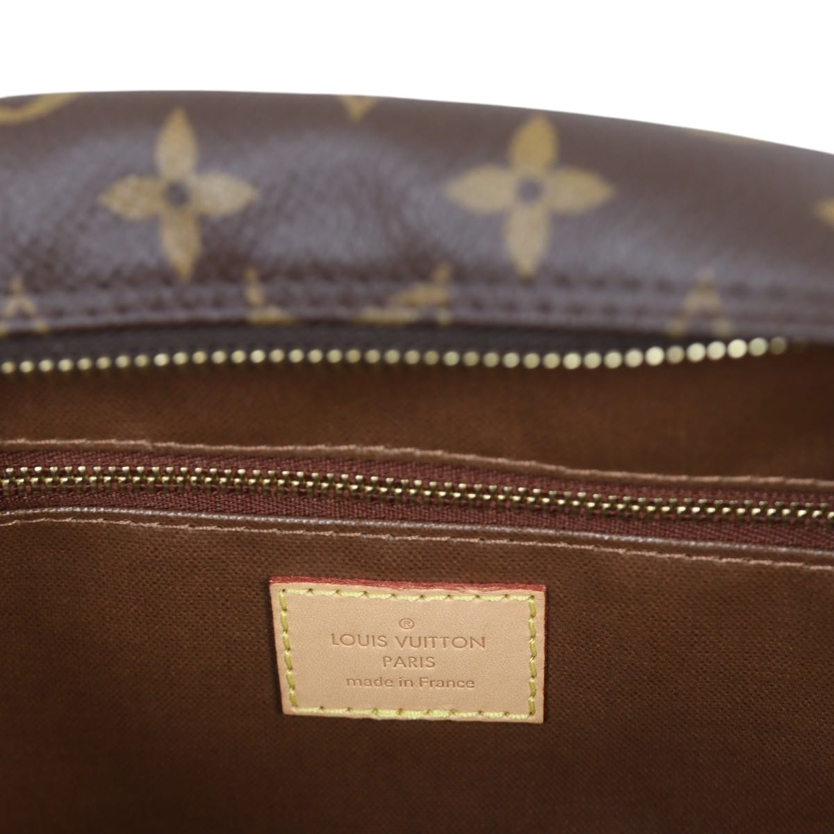 Louis Vuitton Toiletry Pouch 25 Monogram