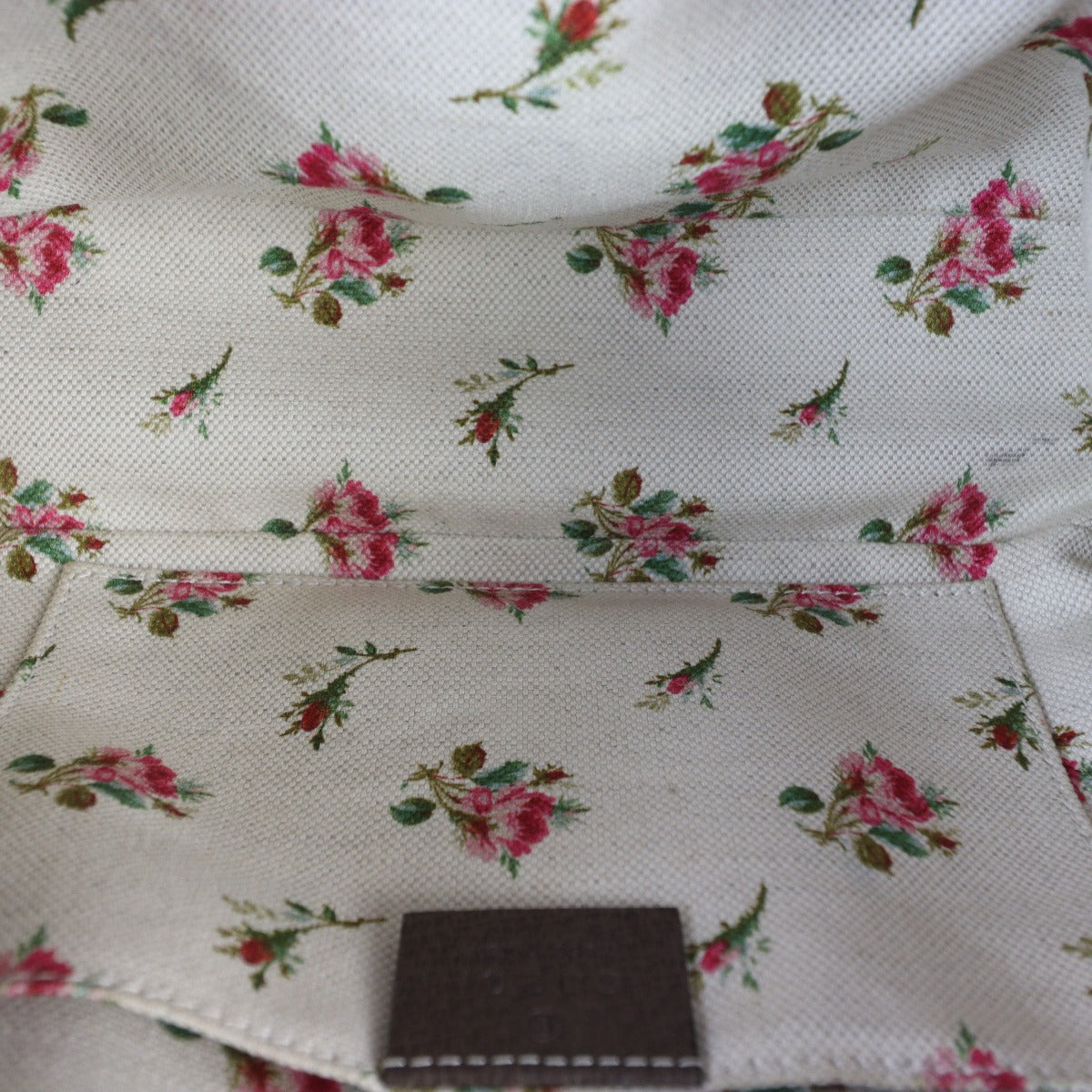 Gucci Neo Vintage GG Supreme Messenger Bag