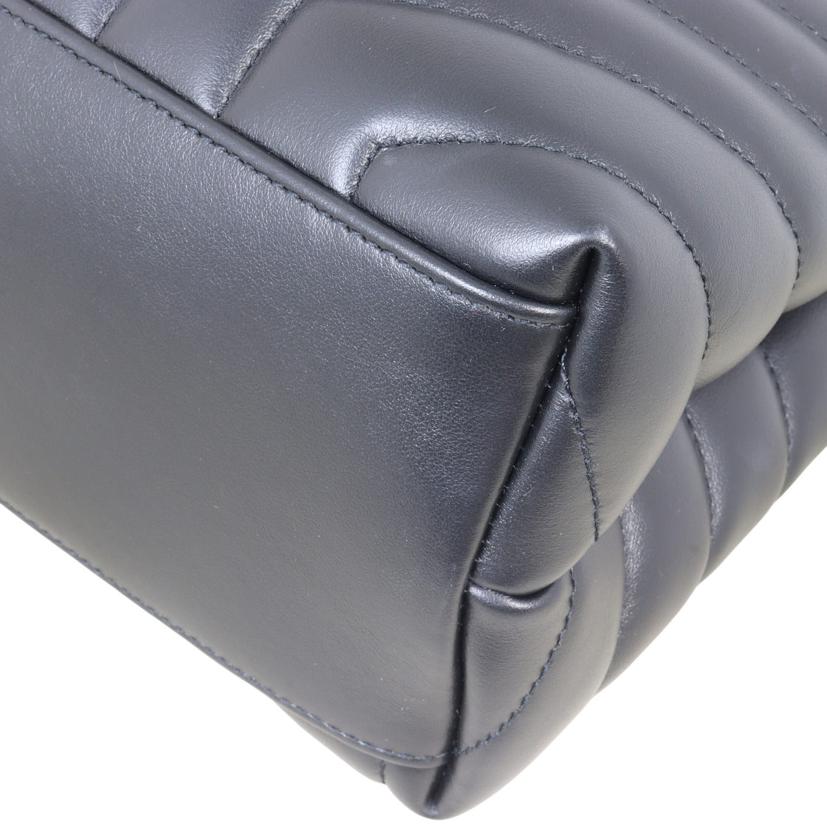 Saint Laurent Loulou Medium