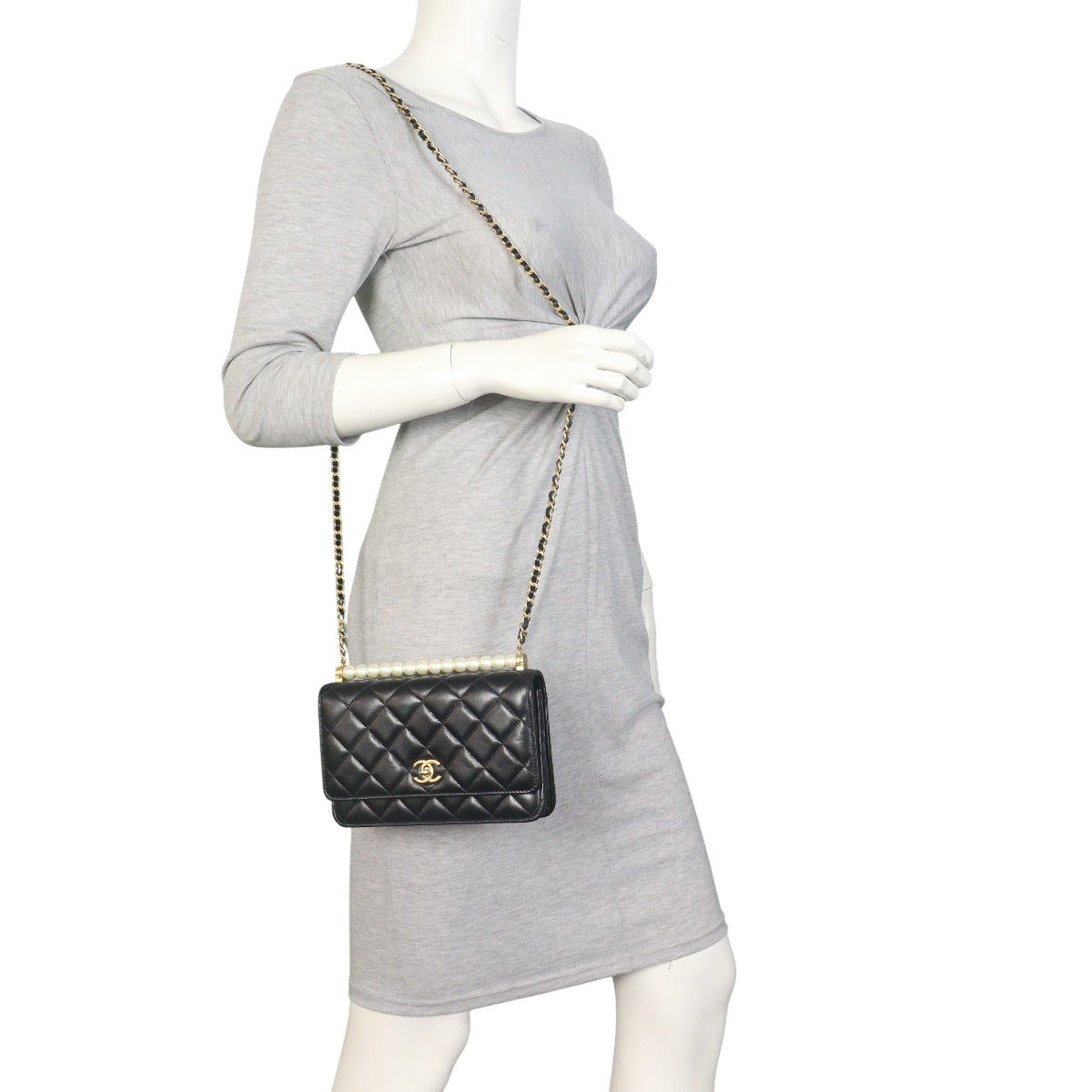 Chanel Chic Pearls Wallet on Chain