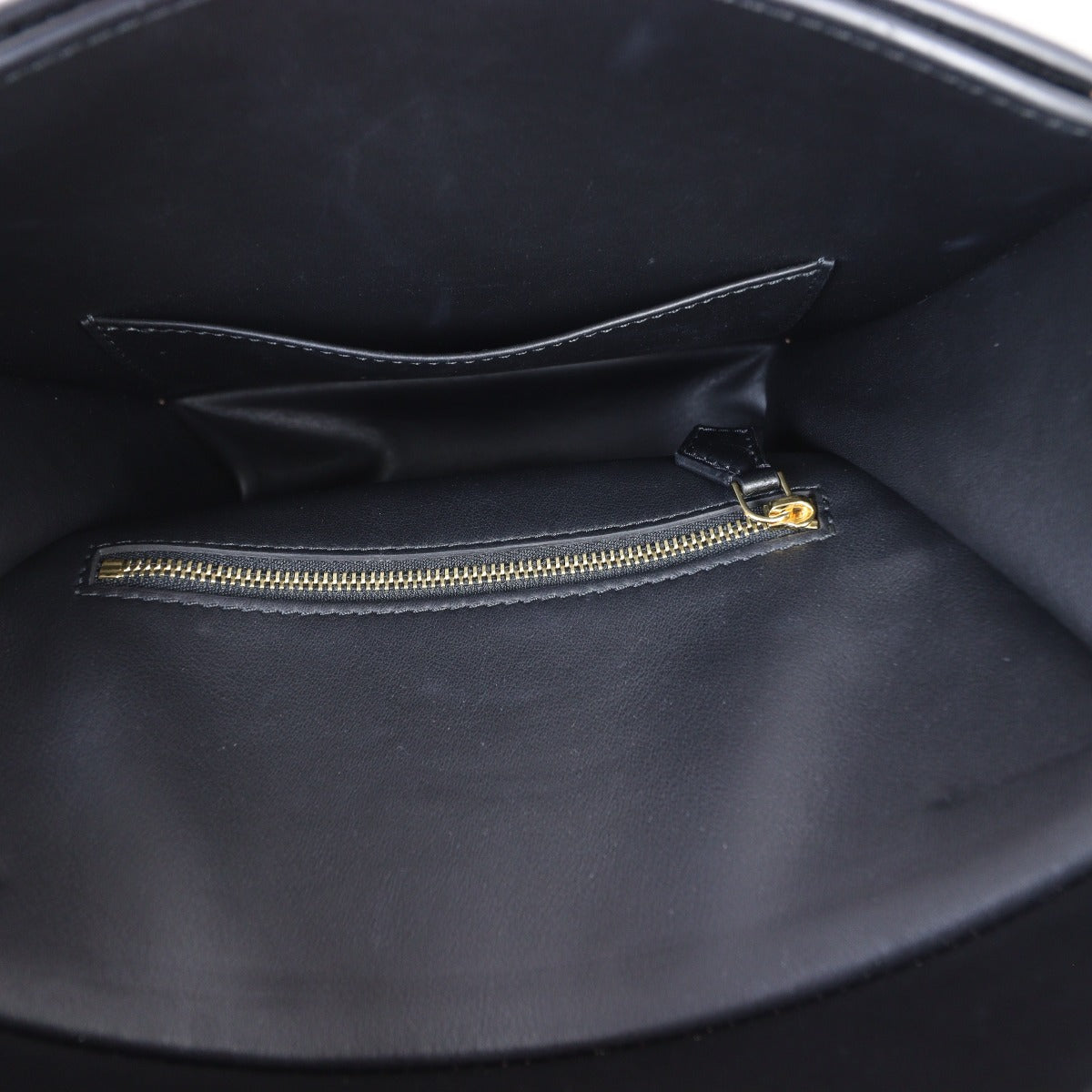 Louis Vuitton Cour Marly PM
