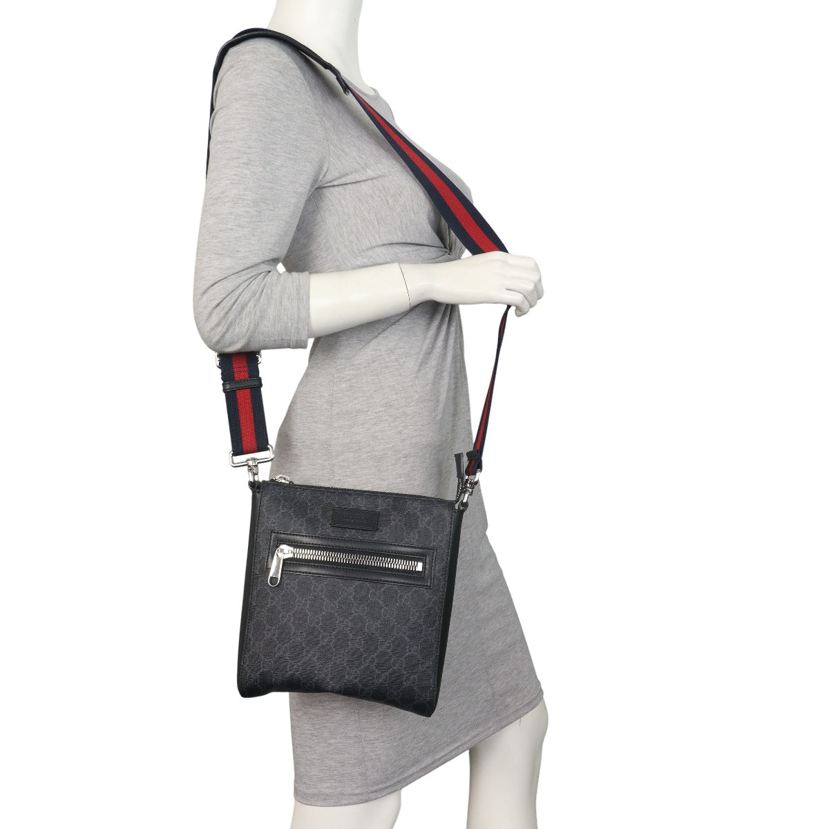Gucci GG Supreme Messenger Bag Small
