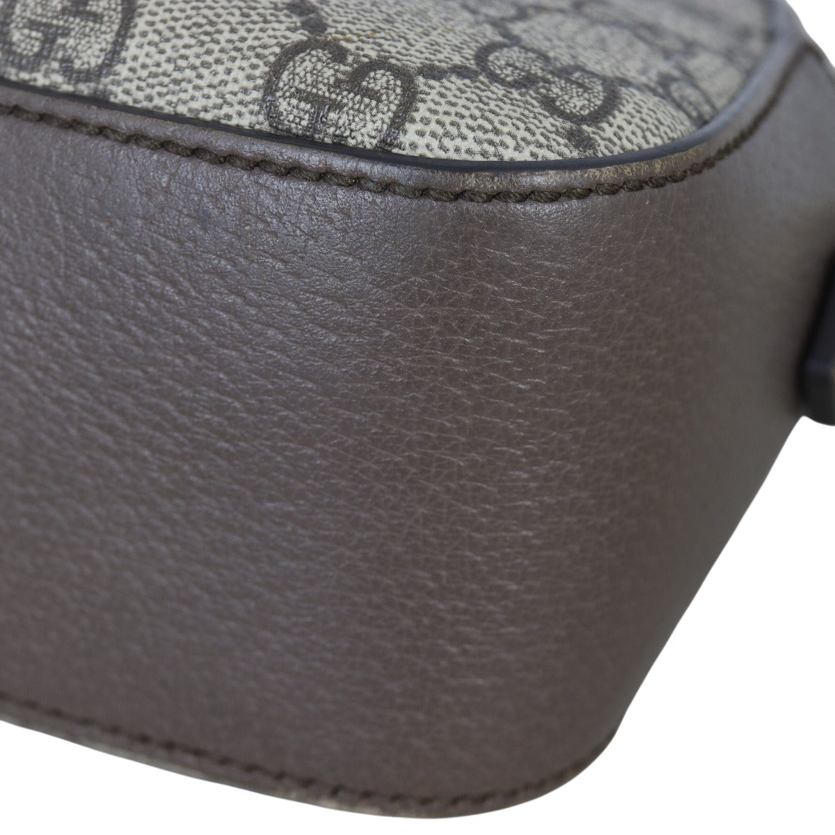 Gucci Neo Vintage GG Supreme Messenger Bag