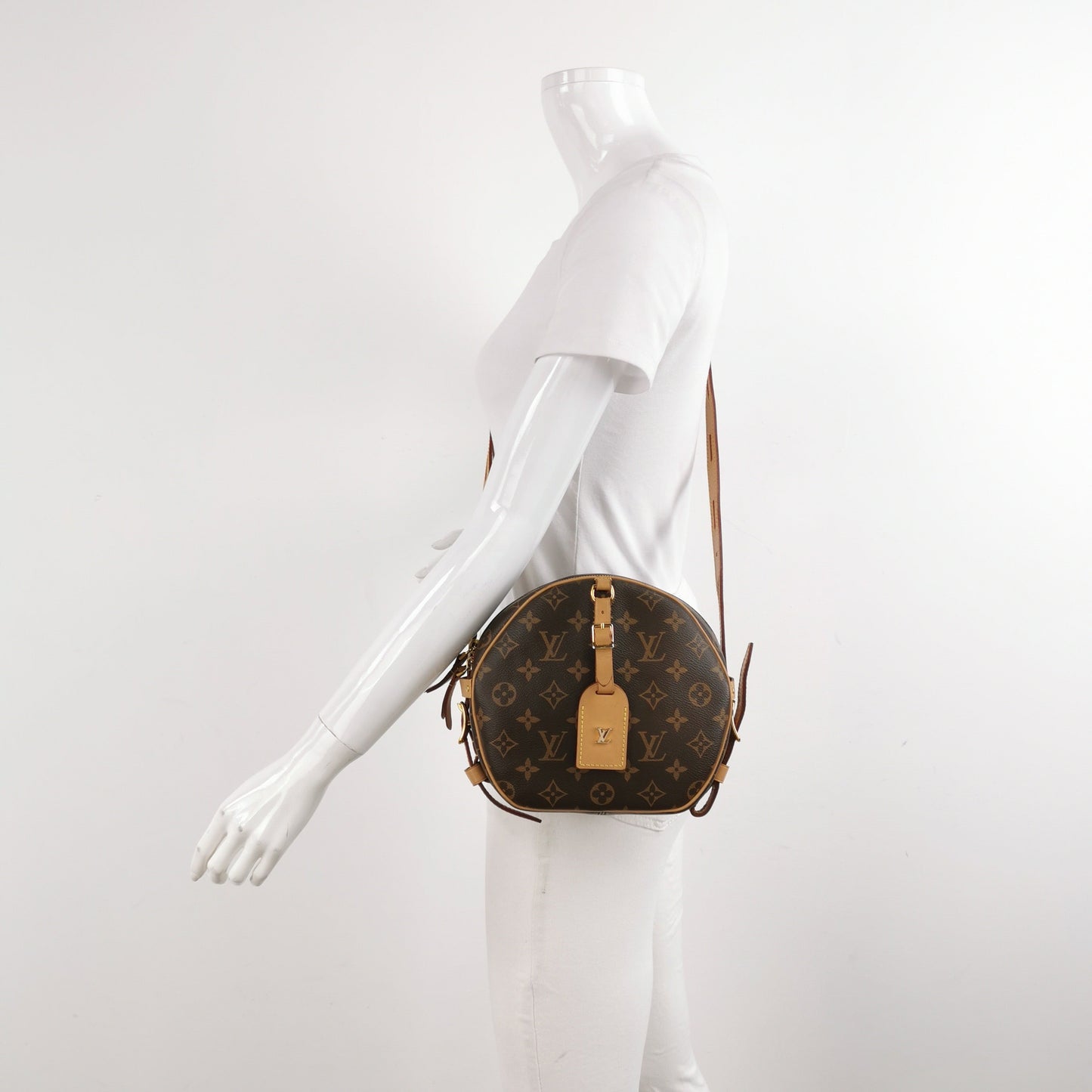 Louis Vuitton BoÃ®te Chapeau Souple Leather MM Crossbody Bag