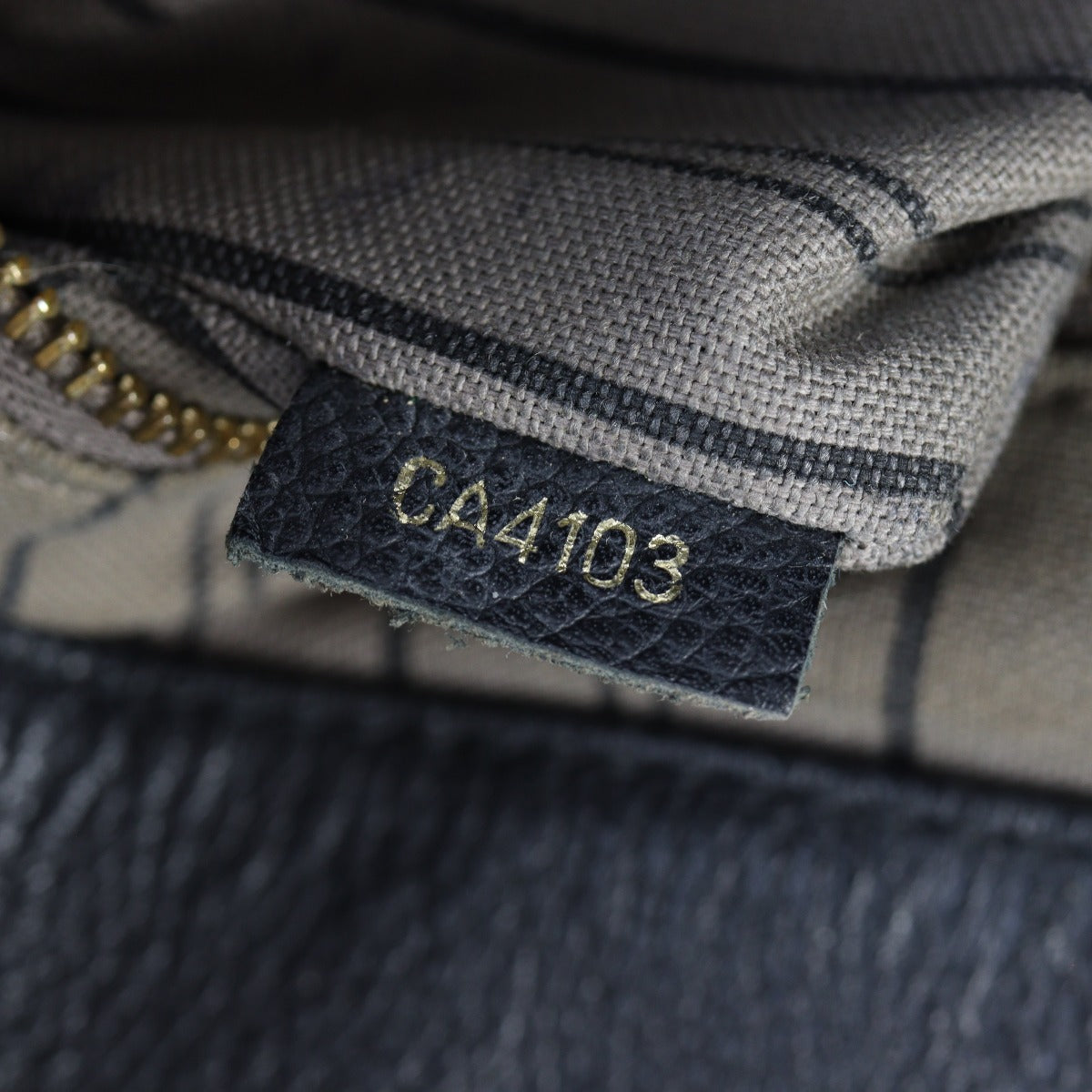 Louis Vuitton Artsy MM Monogram Empreinte