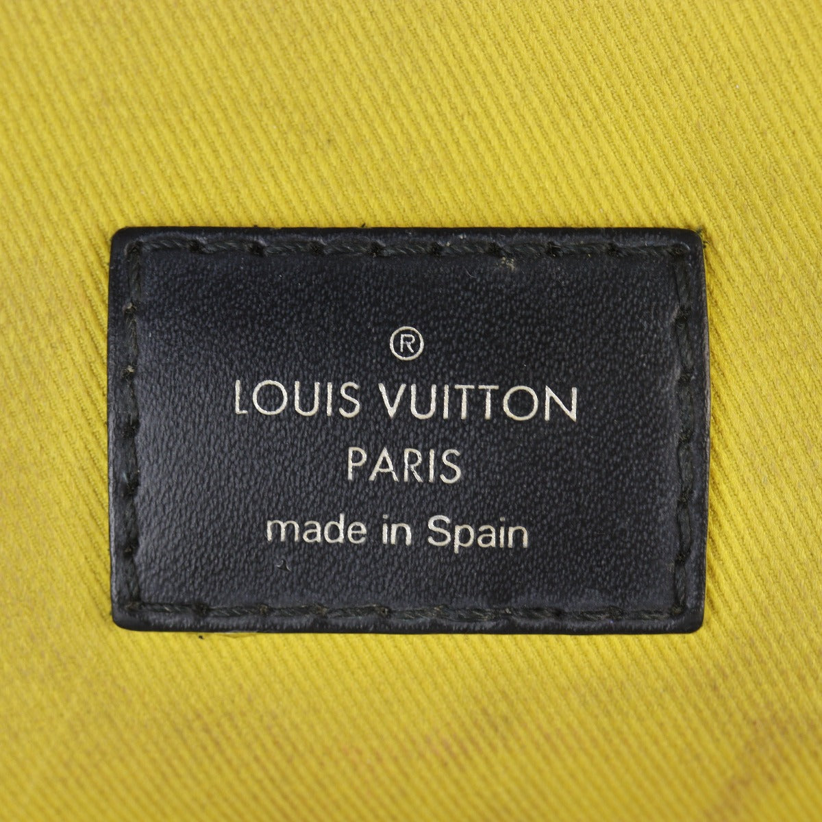 Louis Vuitton Avenue Sling Bag Damier Graphite Logo