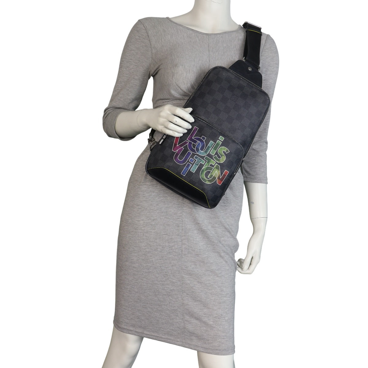 Louis Vuitton Avenue Sling Bag Damier Graphite Logo