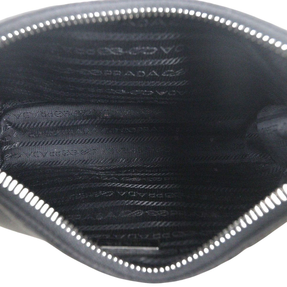 Prada Re-Edition 2005 Tessuto Shoulder Bag