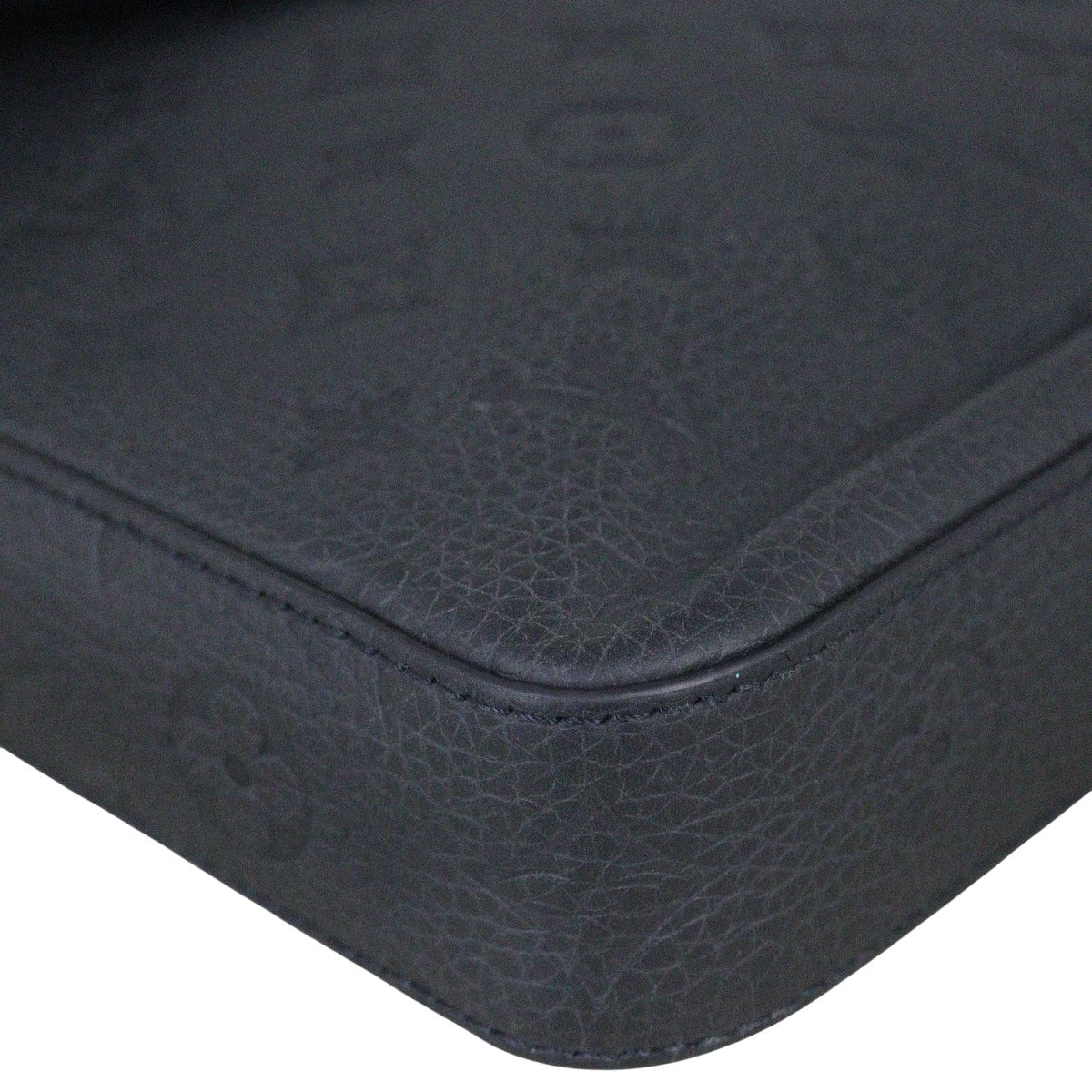 Louis Vuitton Steamer Pochette Monogram Taurillon