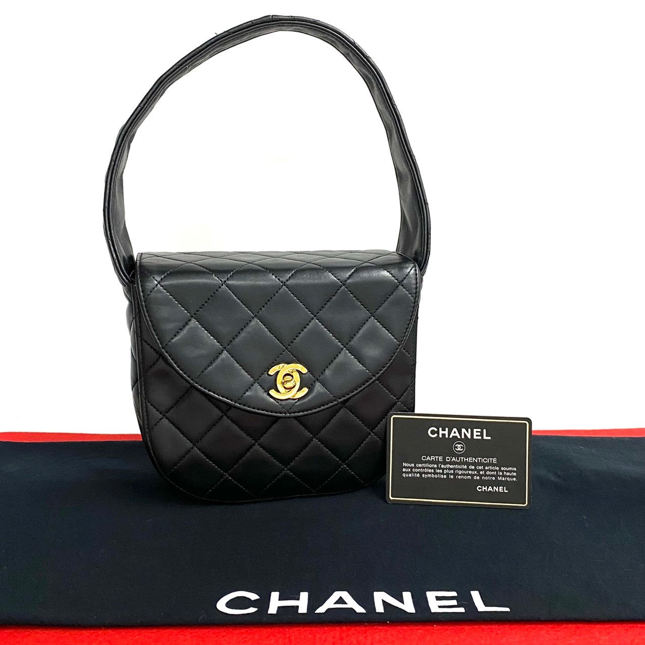 CHANEL Handbag lambskin black Matrasse