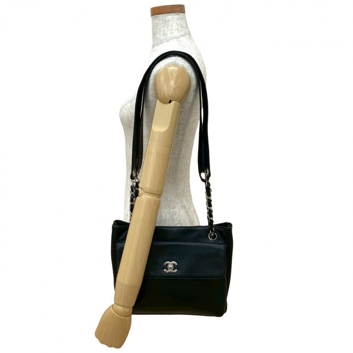 CHANEL Shoulder Bag Matt caviar skin black