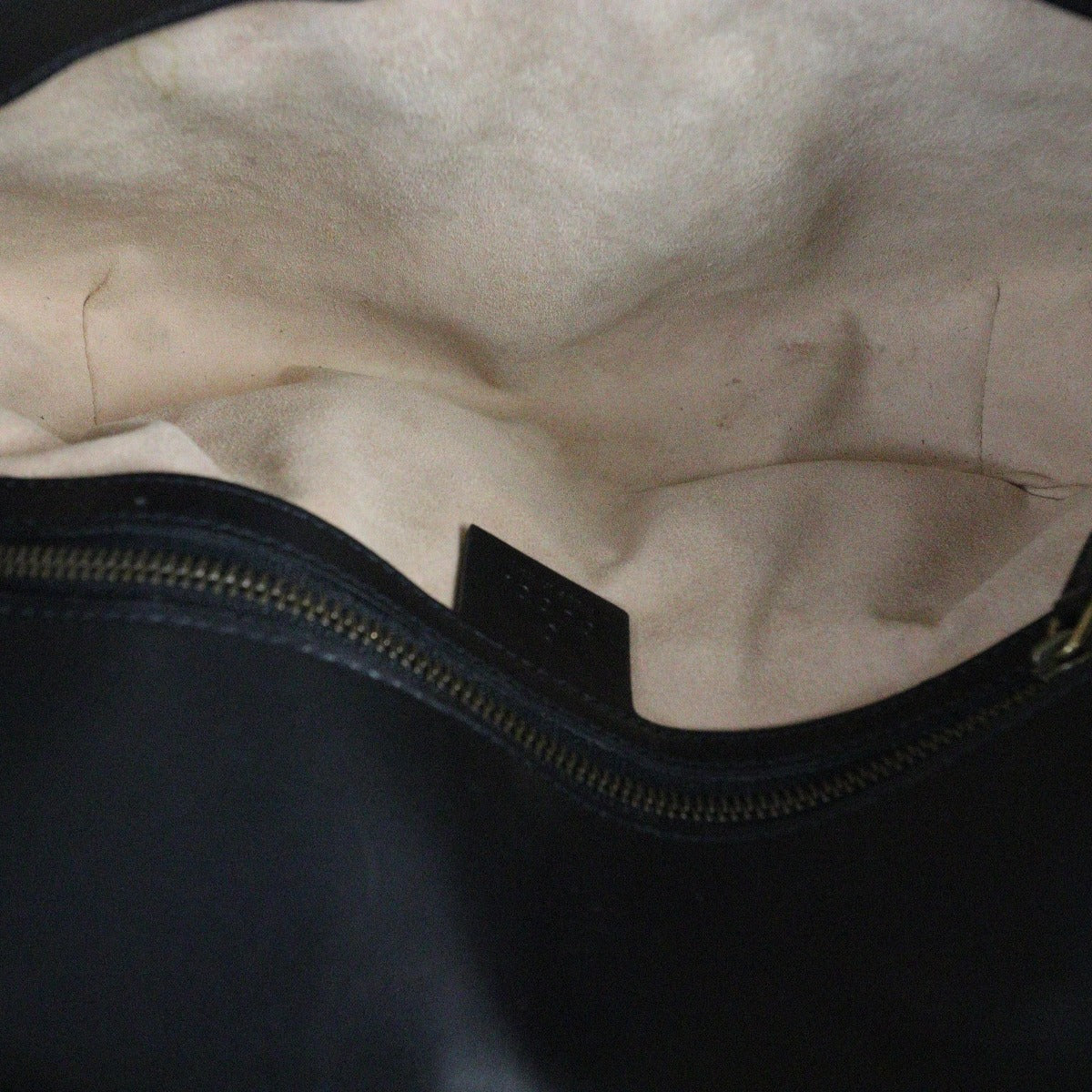 Gucci GG Marmont Matelasse Medium Shoulder Bag