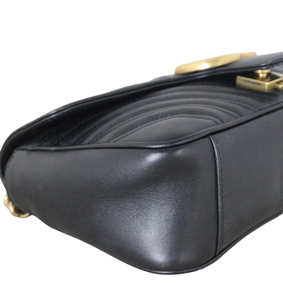 Gucci GG Marmont Matelasse Medium Shoulder Bag