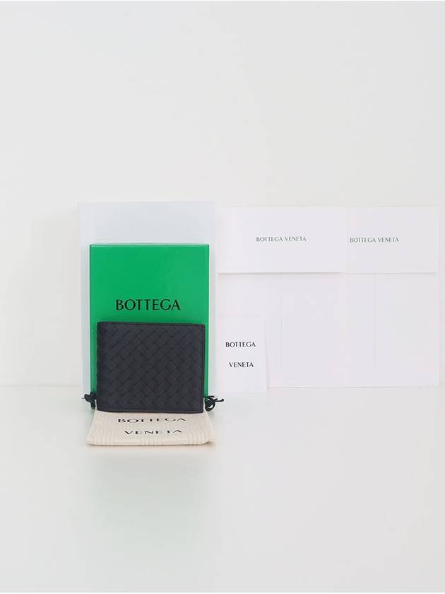 Luxury Bottega Veneta Intrecciato half wallet 805654