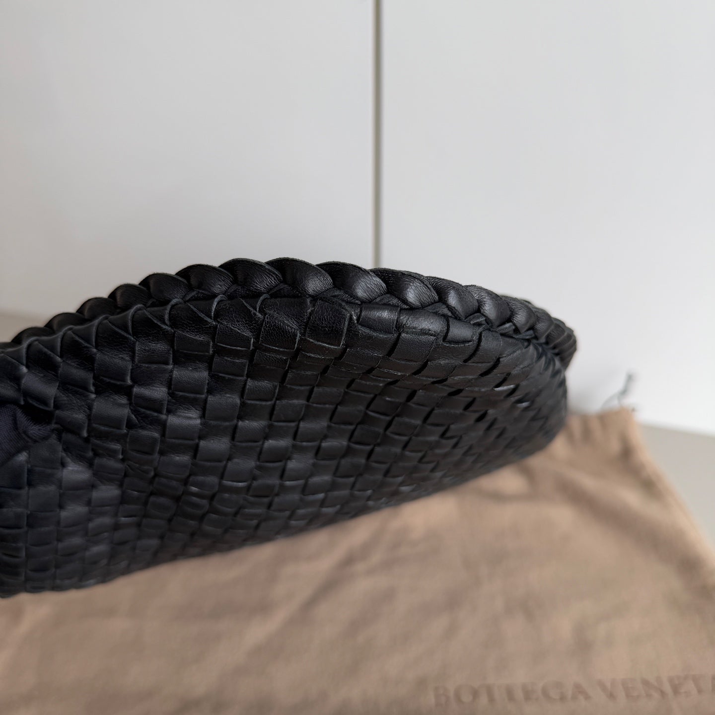Bottega Veneta Intrecciato Hobo Bag Medium Black Leather 47cm