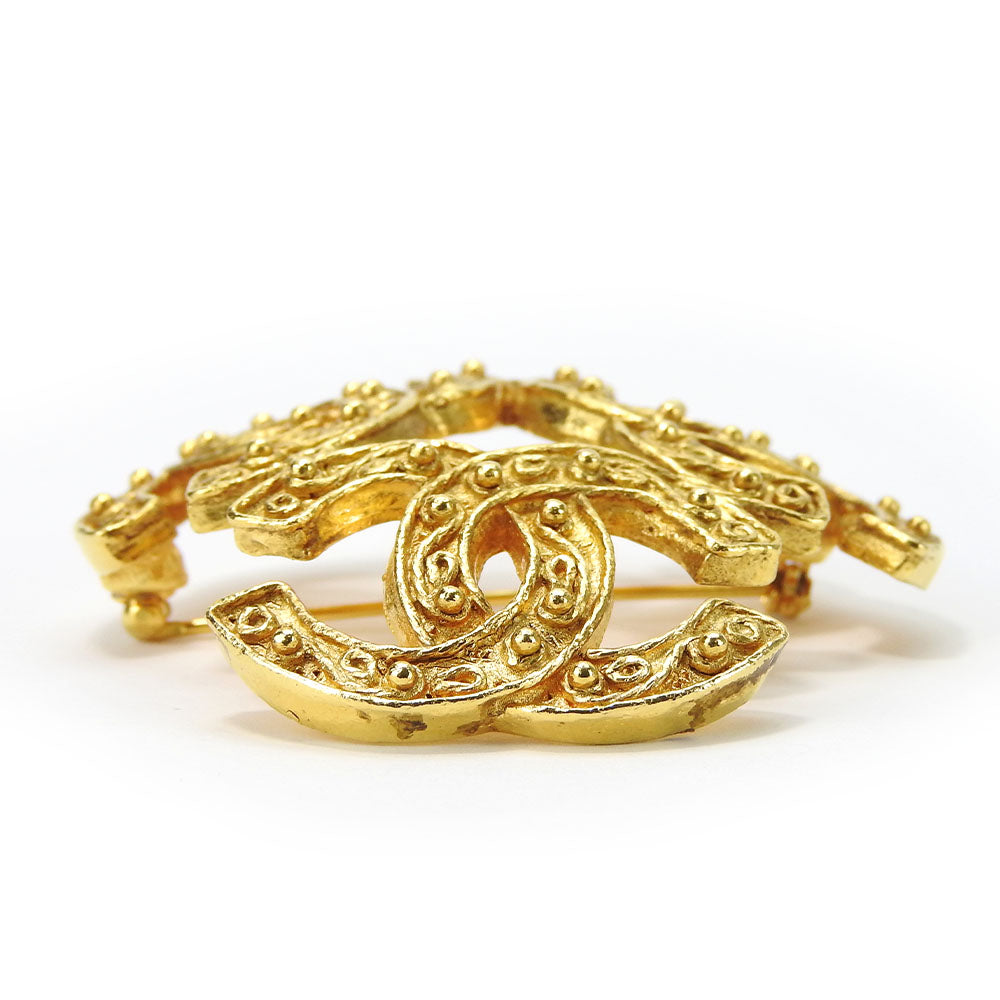 CHANEL Brooch metal gold Women