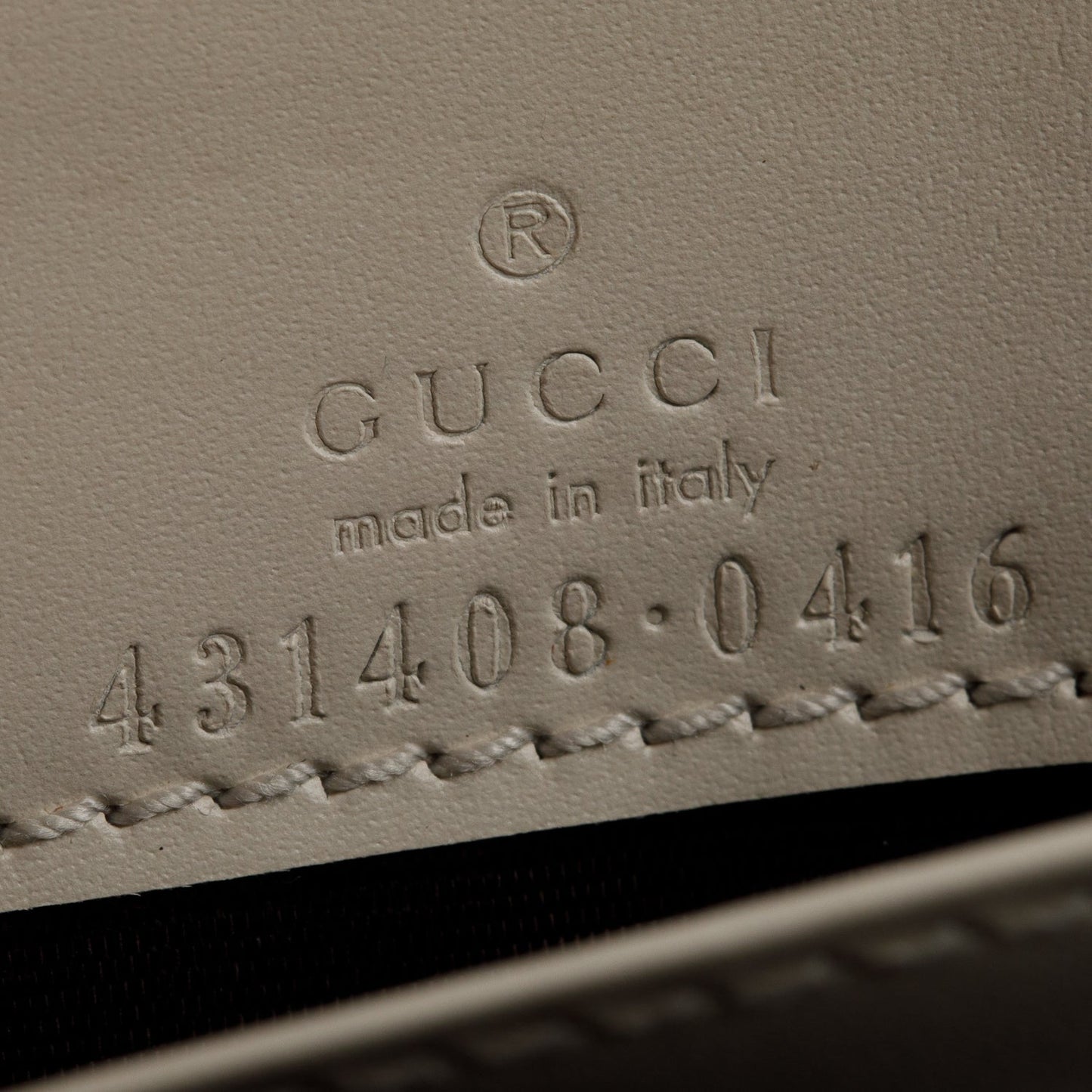Gucci White Signature Leather Bow Mini Wallet On Chain