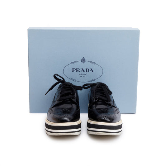 Prada Black Spazzolato Leather Eyelet Trim Laced Oxford Shoes, Size 7.5