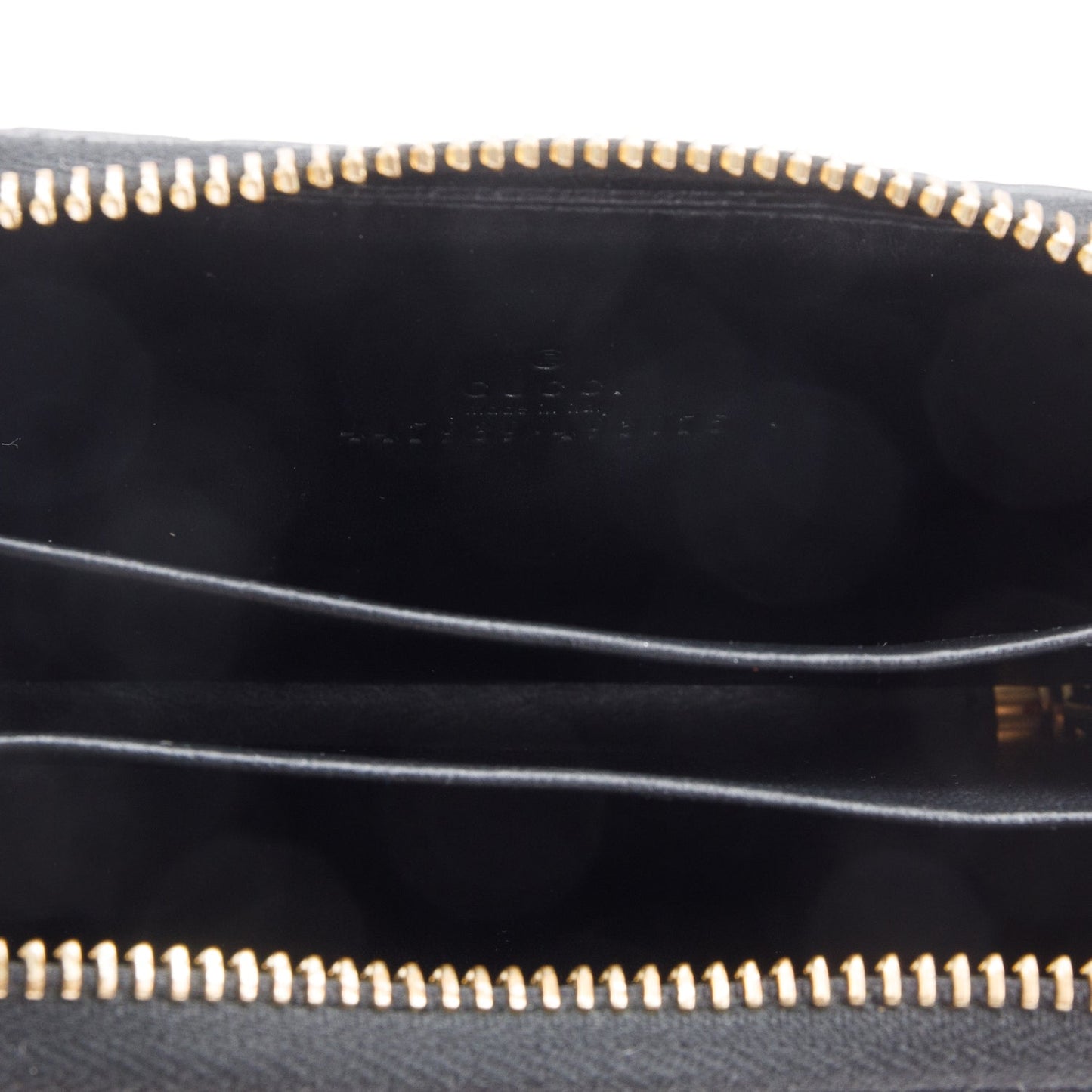 Gucci Black Guccissima Leather Zip Around Card Case