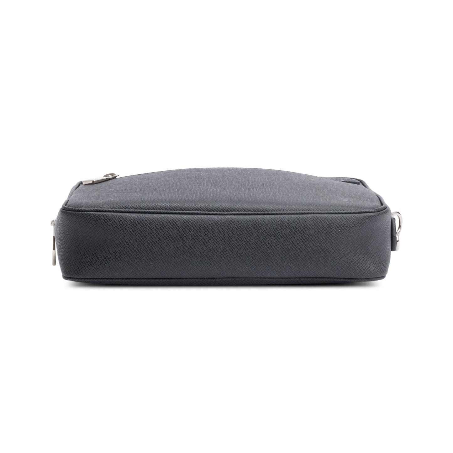 Louis Vuitton Black Taiga Leather Pochette Kasai