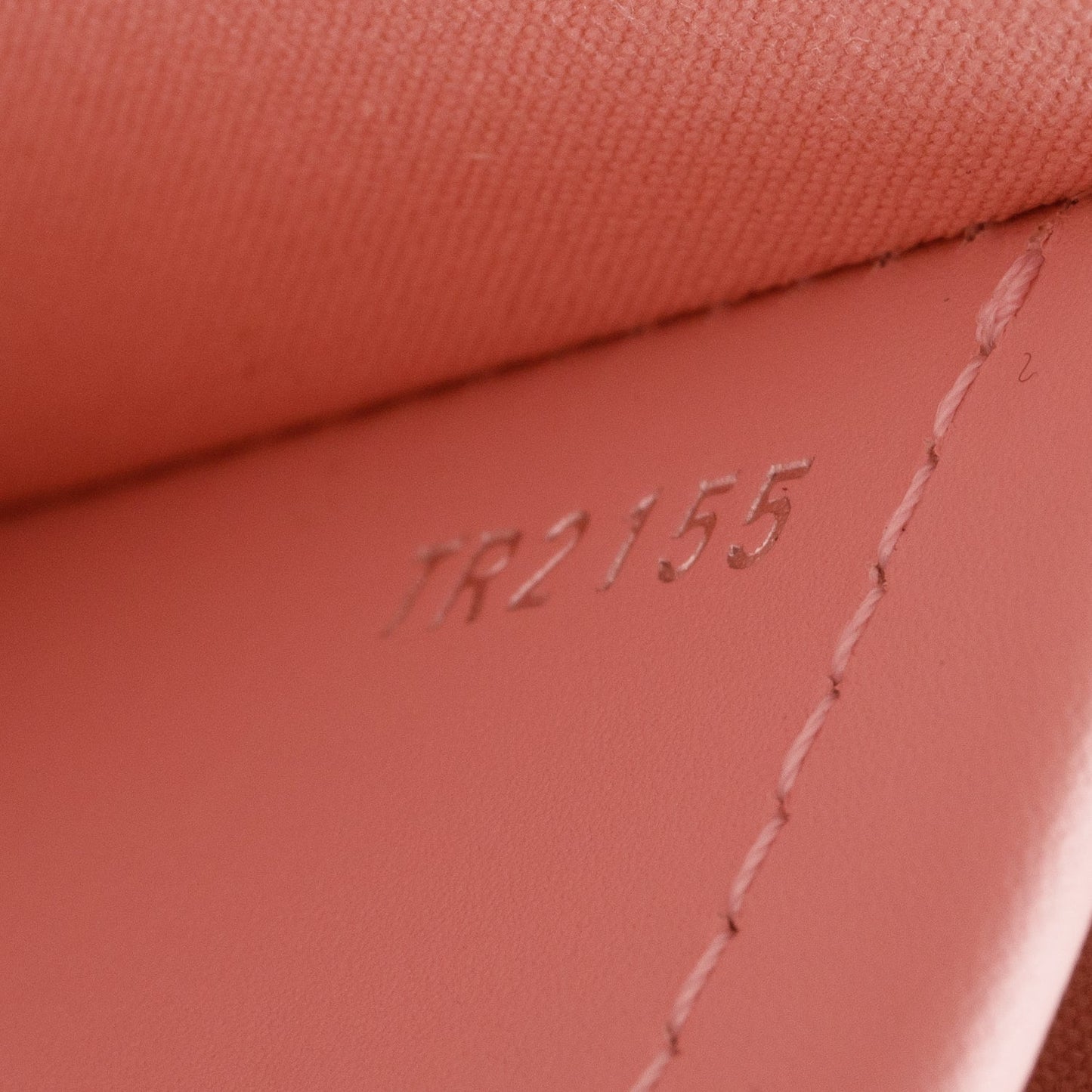 Louis Vuitton Pink Vernis Louise Chain Clutch MM