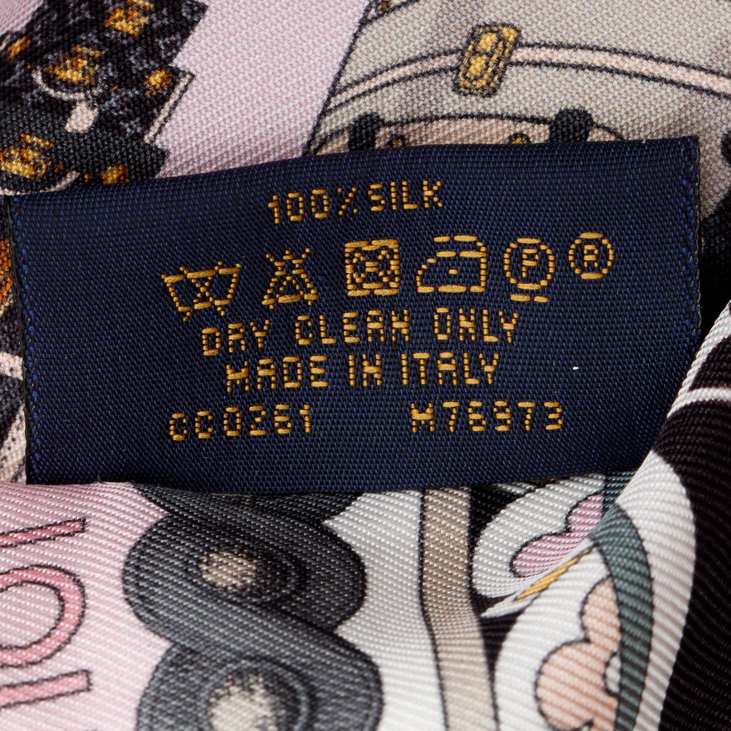 Louis Vuitton 2021 Black/Pink Monogram Around The World Confidential Silk Bandeau