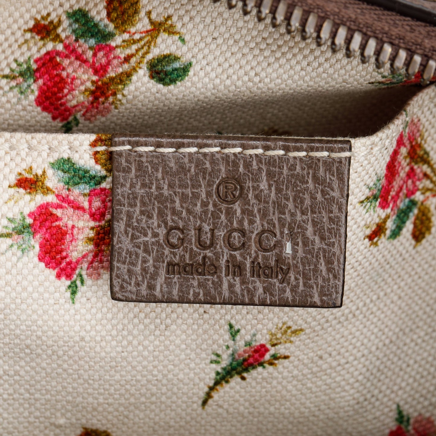 Gucci Neo Vintage GG Supreme Messenger Bag