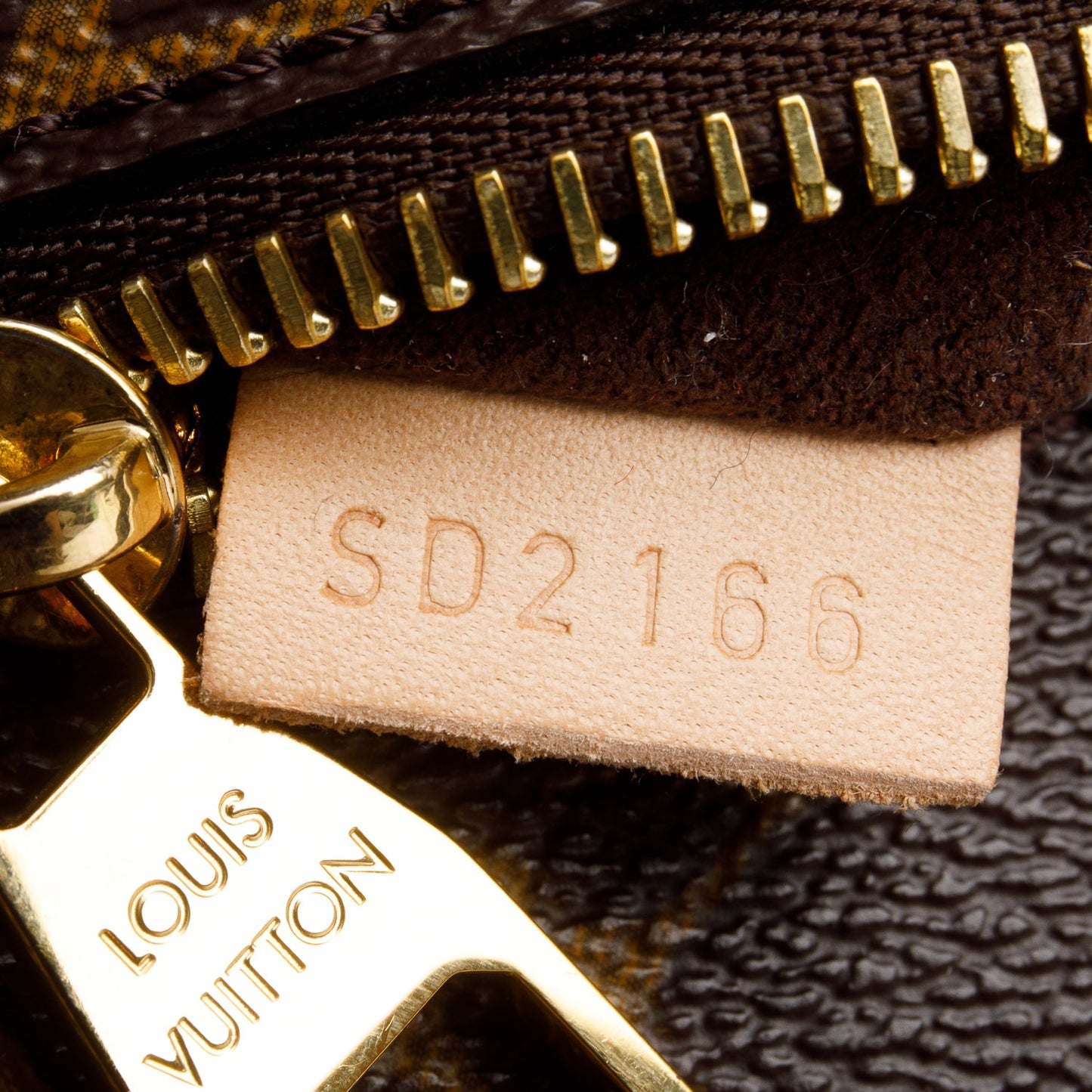 Louis Vuitton Monogram Pochette Metis