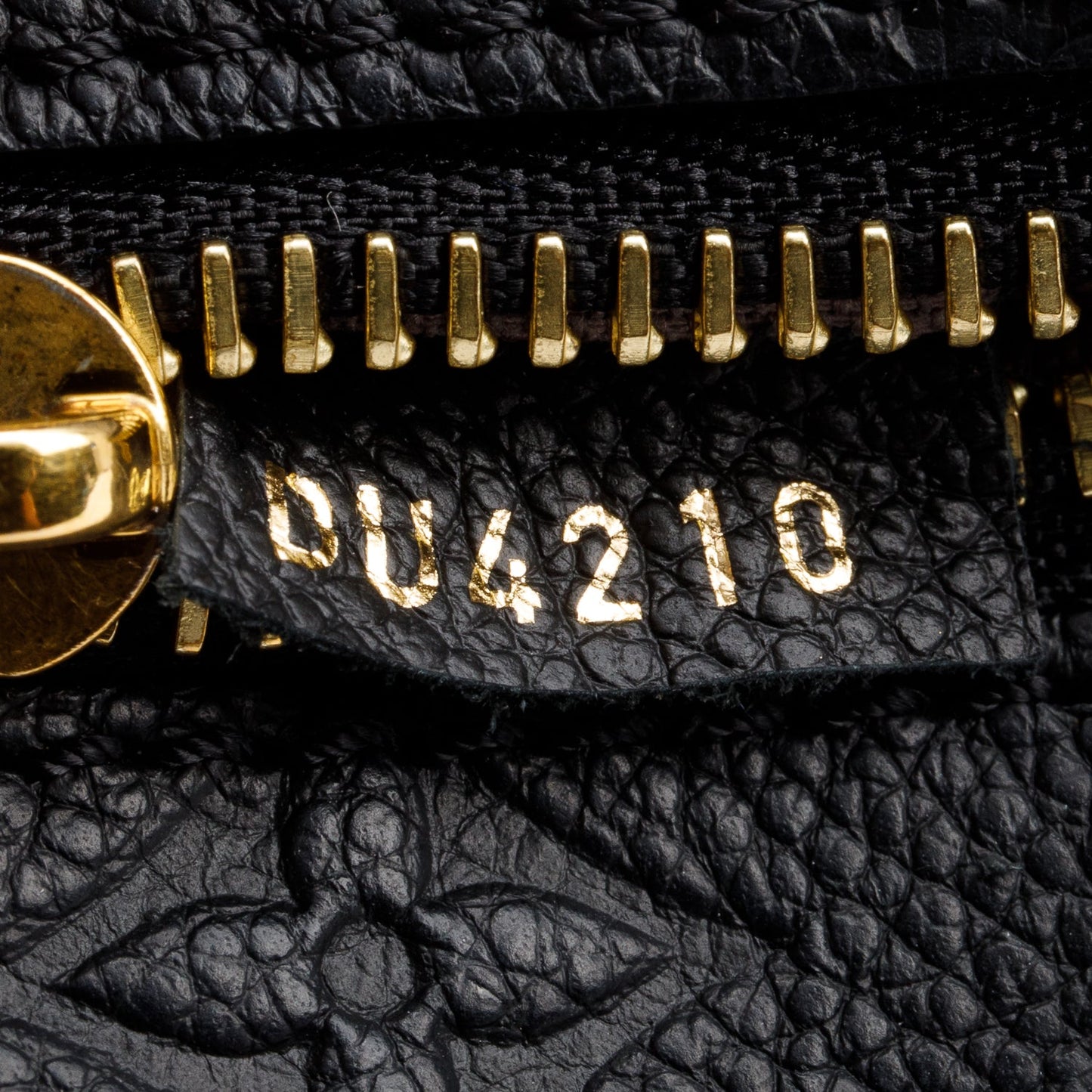 Louis Vuitton 2020 Black Monogram Empreinte Leather Pochette Metis