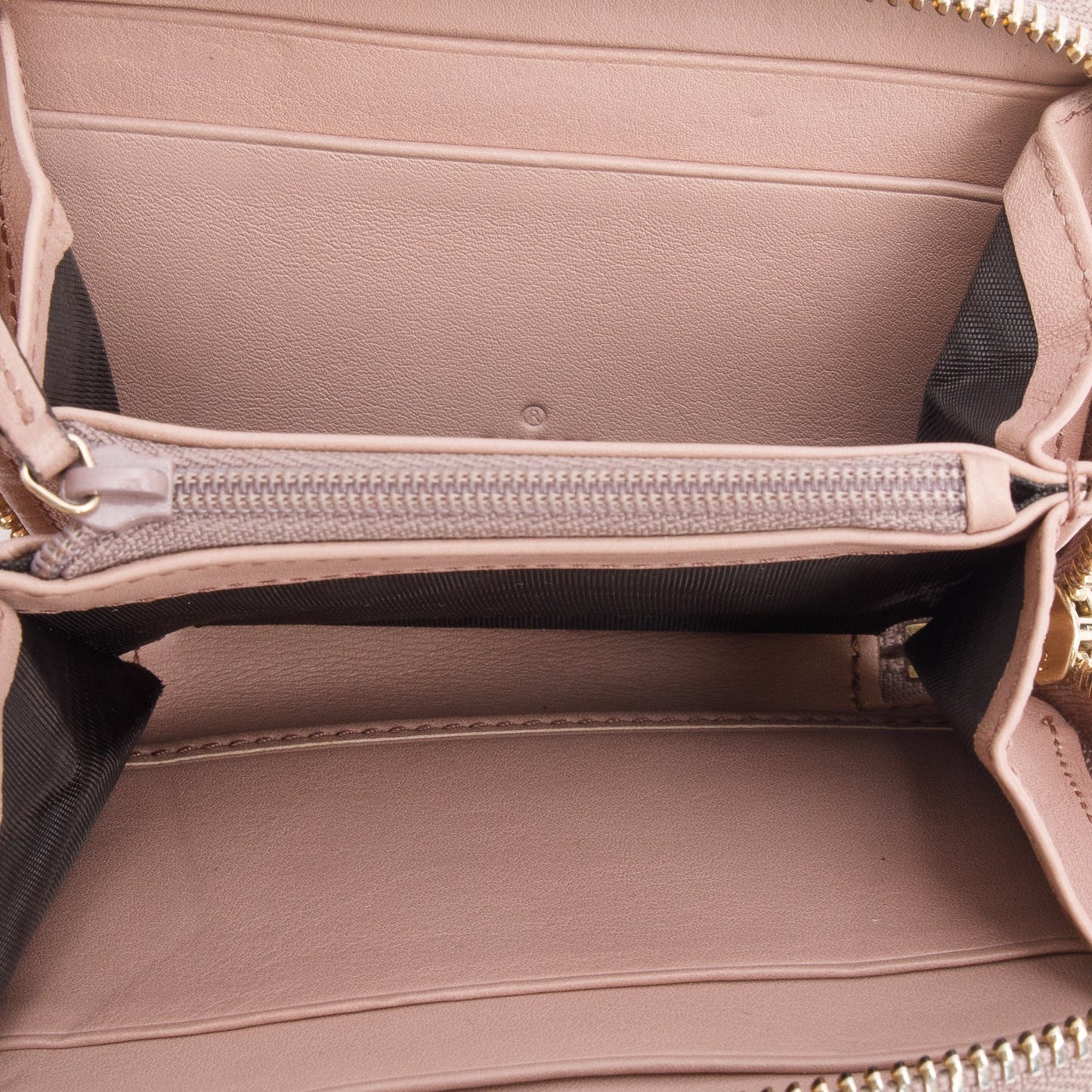Gucci Beige Patent Leather Soho Zip Around Wallet