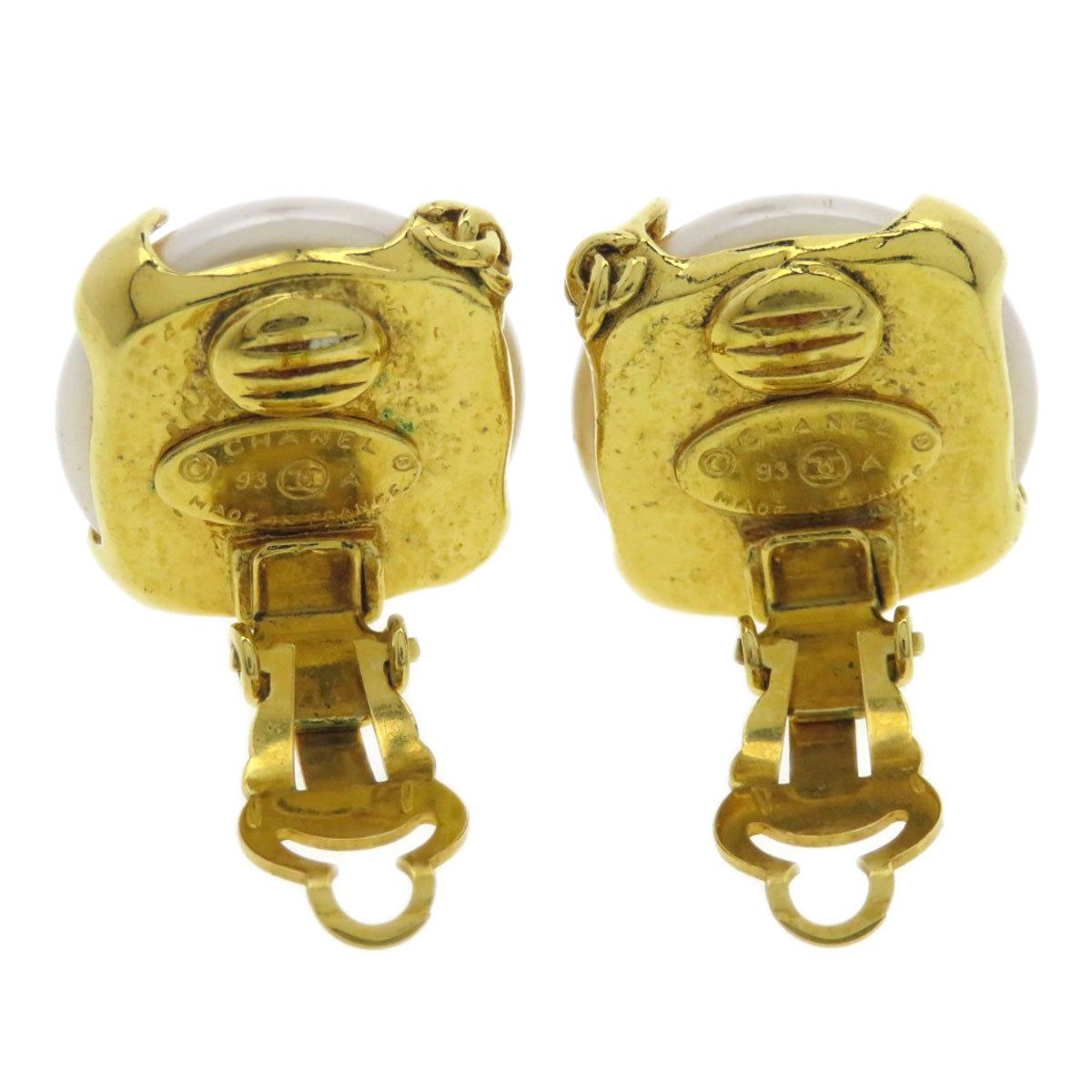 CHANEL Earring metallic gold Fake pearl