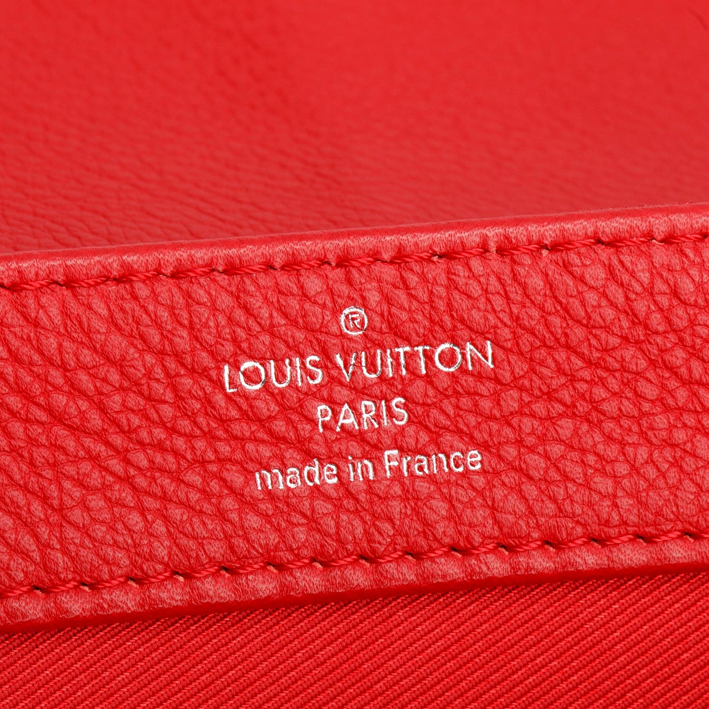 Louis Vuitton 2015 Red Calfskin Lock Me II Chain Bag BB