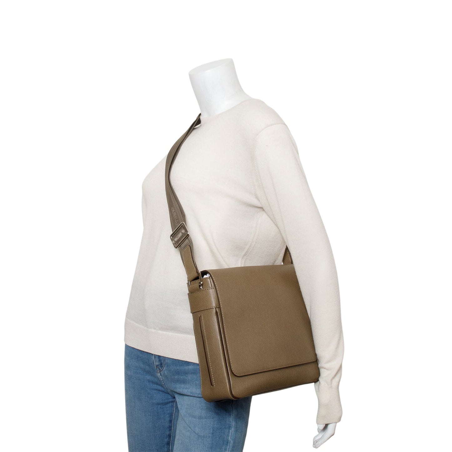 Louis Vuitton Khaki Taiga Leather District PM