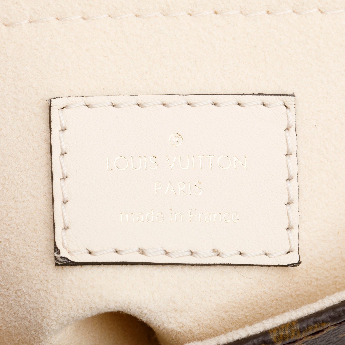 Louis Vuitton Monogram Locky BB