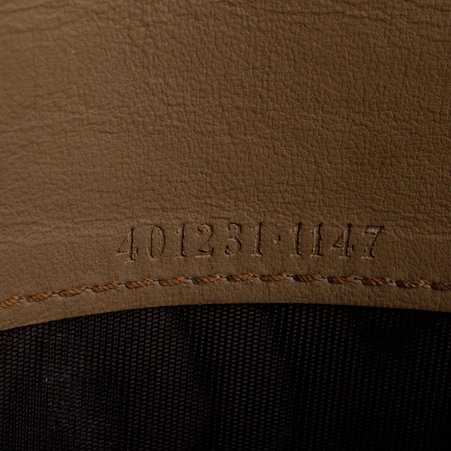 Gucci Dionysus GG Supreme Wallet on Chain