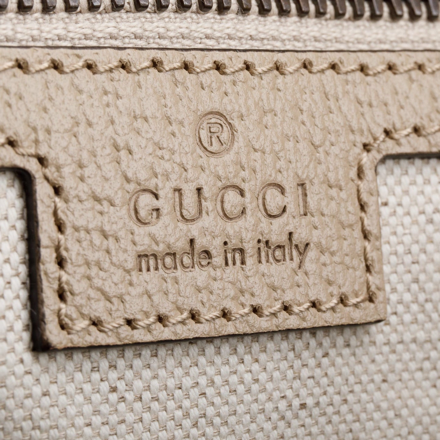 Gucci Beige GG Supreme Monogram Textured Dollar Calfskin Medium Savoy Duffle Bag