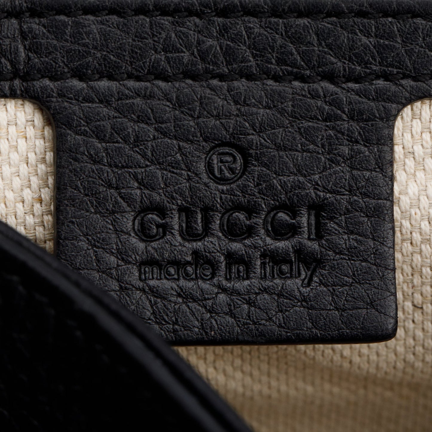Gucci Black Pebbled Calfskin Medium Soho Chain Crossbody Bag